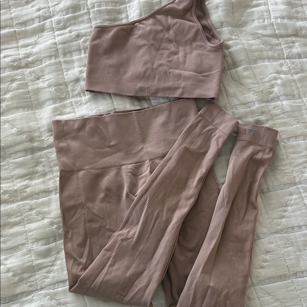 SET Active Dusty Pink Leggings and Top